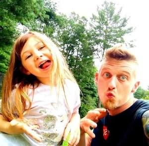 Meet your Posher, Tom